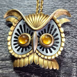 ​Vintage 1970s Large Owl Pendant Necklace Amber Glass Cabochon Eyes Gold Silver